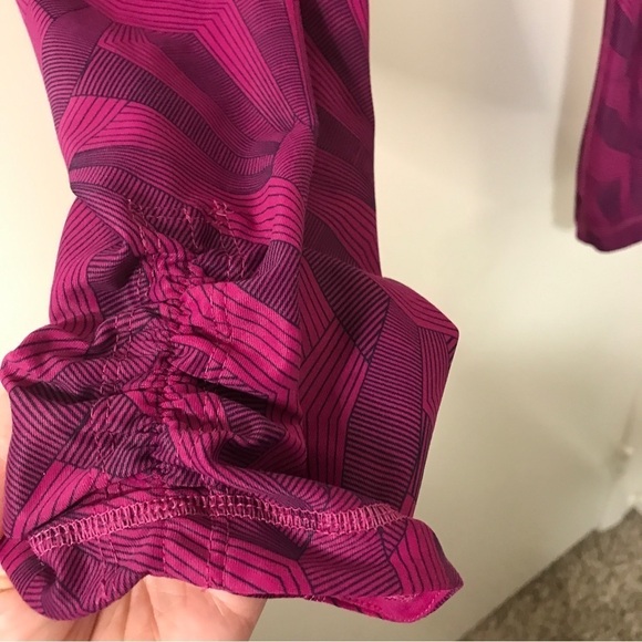 Brooks greenlight fuschia geometric shape Capri workout pants - Picture 6 of 8